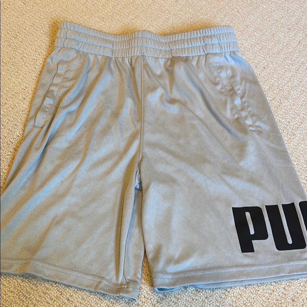 PUMA boys Athletic Shorts in Light Gray
